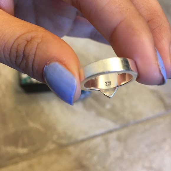 (SOLD)Gucci Heart Ring - Picture 5 of 8